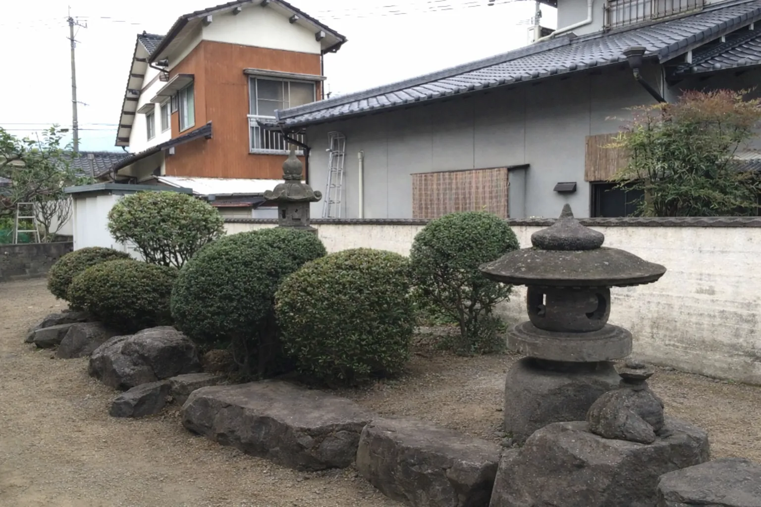 和風の庭写真 After