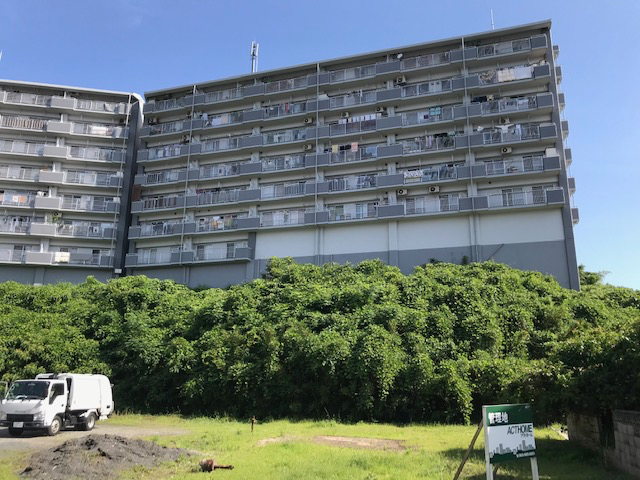 法人様 施工事例【マンション敷地法面伐開工事】